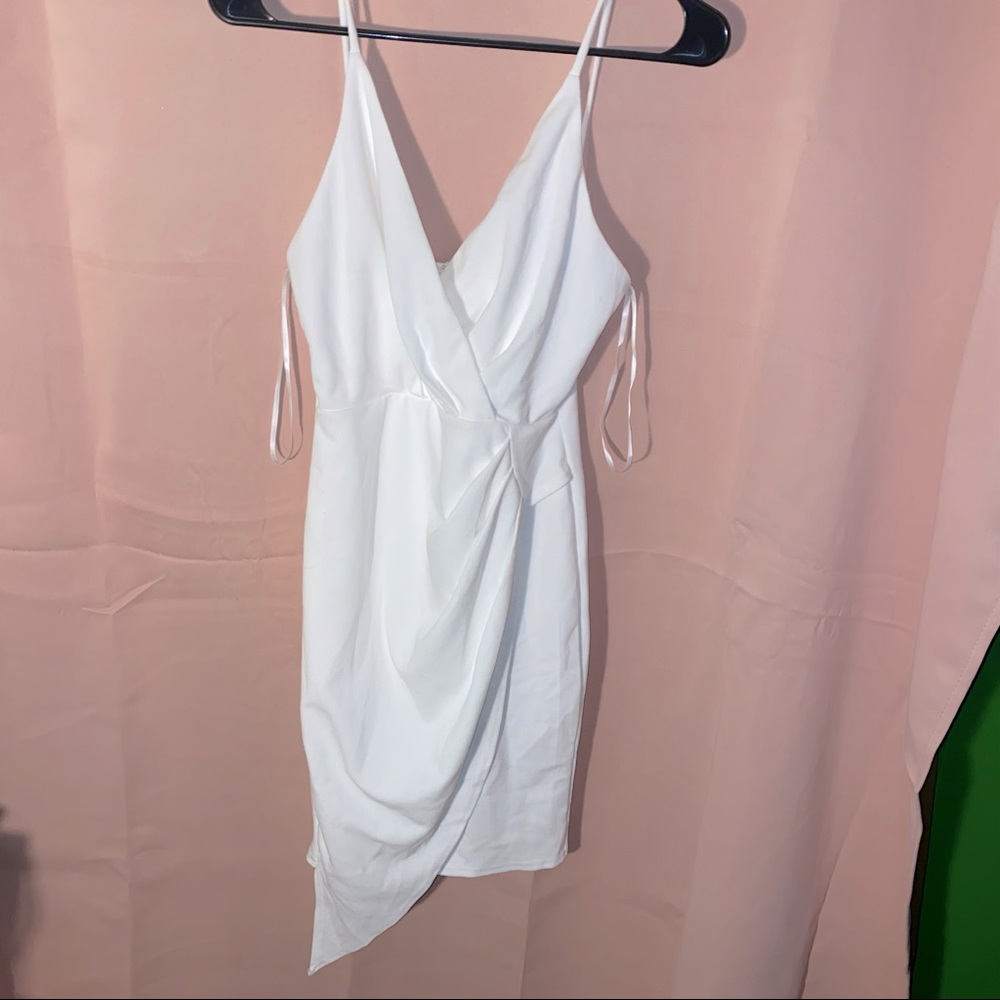Cute asymmetrical white dress NWT bodycon